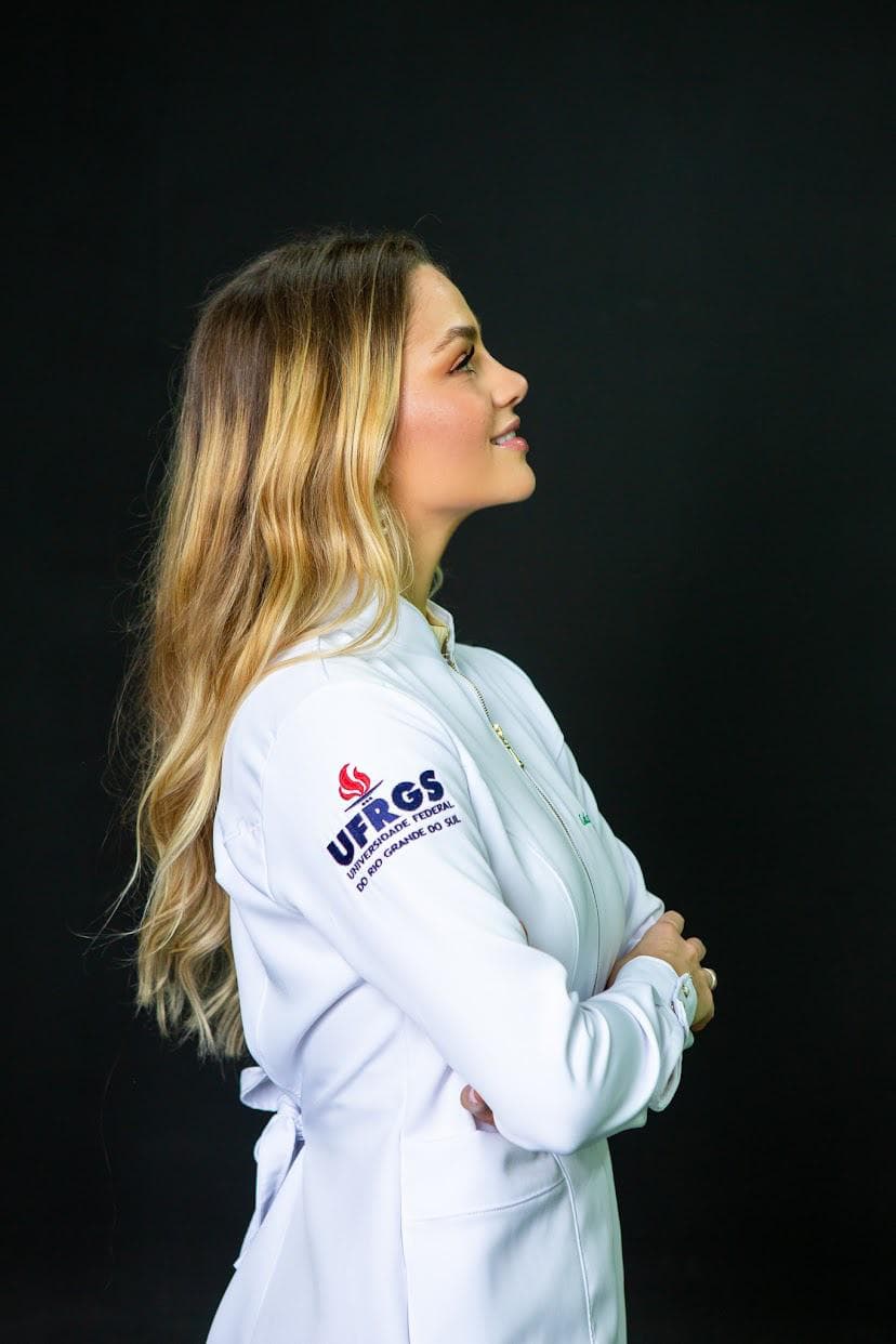 Laís Azevedo Kühl - Nutricionista graduada pela UFRGS e mestranda em Nutrição