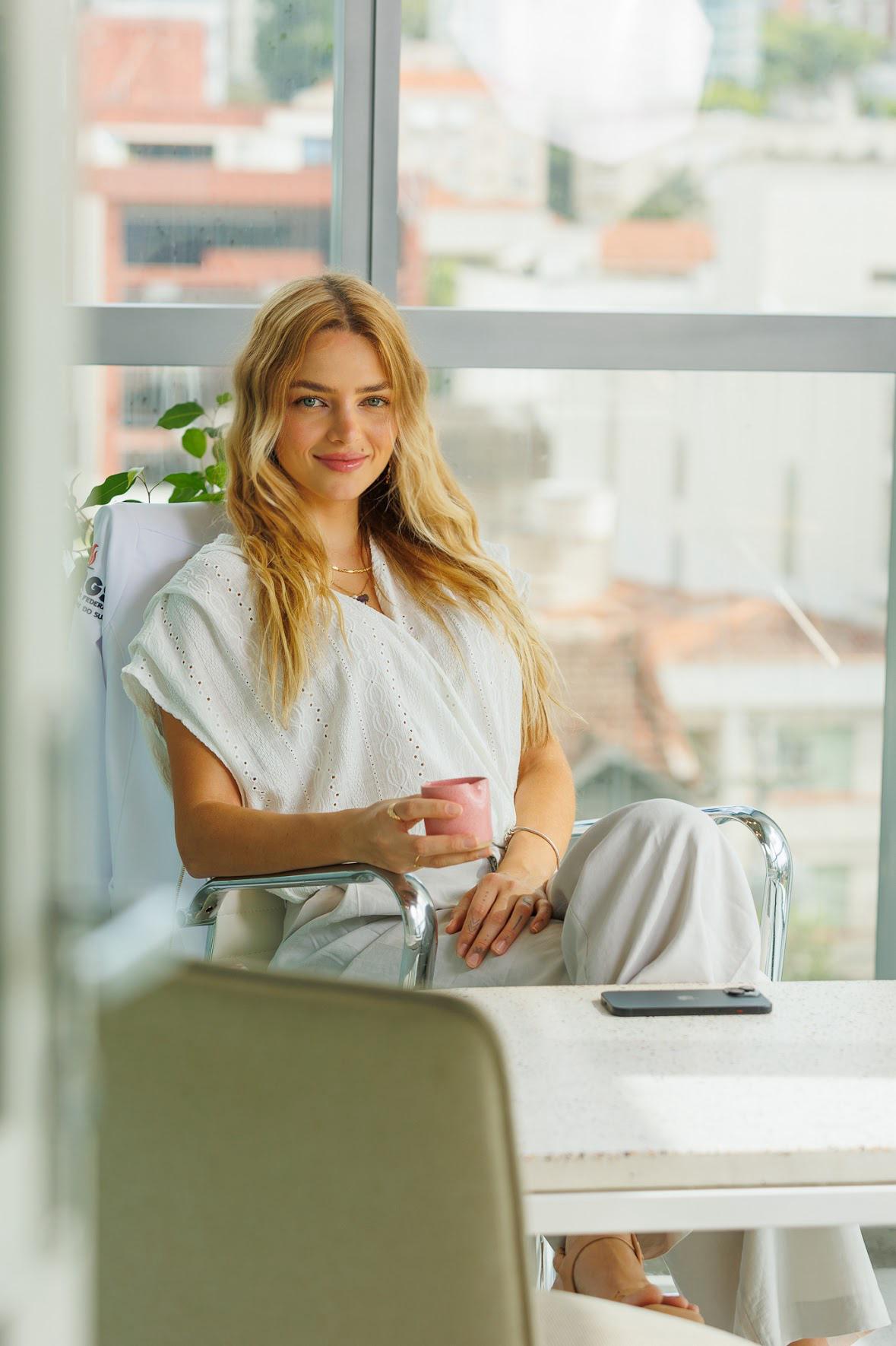 Laís Azevedo Kühl - Nutricionista especializada em emagrecimento e nutrição esportiva em Porto Alegre